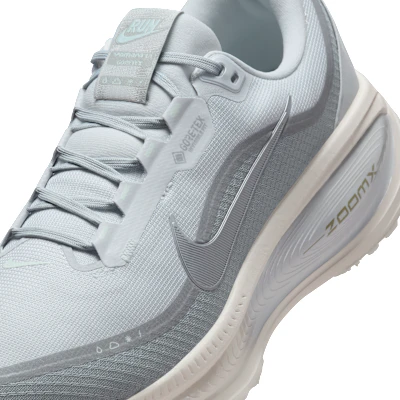 Nike Vomero 18 GORE-TEX Pure Platinum/Light Permiss/Barely Green/Metallic Silver HQ7001-003 Cheap Nike Vomero 18 GORE-TEX Pure Platinum/Light Permiss/Barely Green/Metallic Silver HQ7001-003