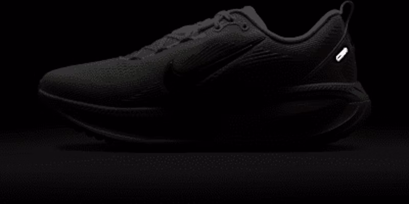 Nike Vomero 18 HM6803-300 3