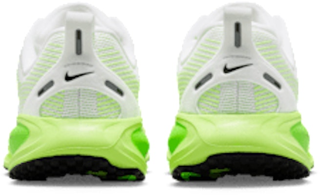 (Youth) Nike Vomero 18 HQ2157-101 Details for (Youth) Nike Vomero 18 HQ2157-101