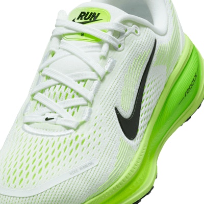 (Youth) Nike Vomero 18 HQ2157-101 Sizing (Youth) Nike Vomero 18 HQ2157-101
