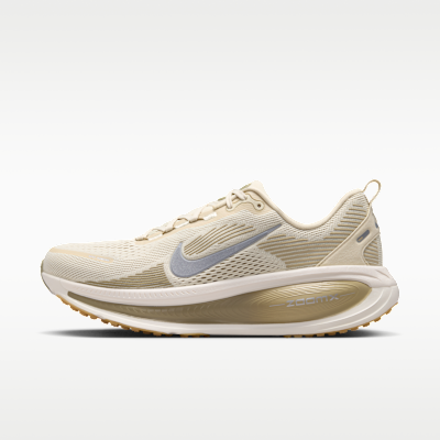 Nike Vomero 18 Light Khaki/Desert Khaki/Sail/Metallic Silver IM8333-200