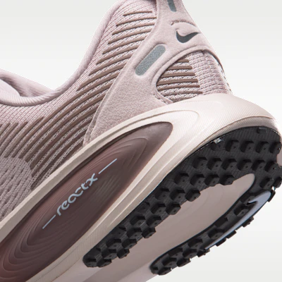 (JR) Nike Vomero 18 Rosa Partícula/Rojo Silt/Tatuaje/Negro Desgastado HQ2157-602 Cheap (JR) Nike Vomero 18 Rosa Partícula/Rojo Silt/Tatuaje/Negro Desgastado HQ2157-602