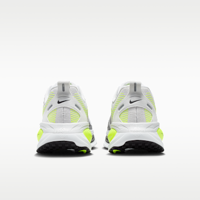 Sizing Nike Vomero 18 Photon Dust/Volt/Black HM6803-021