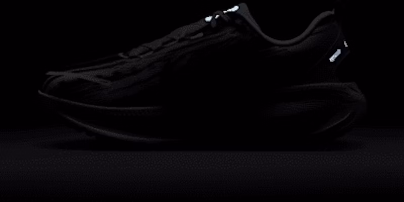 Nike Vomero 18 SE IB8164-999 3