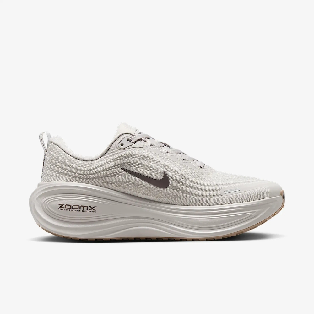 Lookbook Nike Vomero Plus Running Shoes HV8150005
