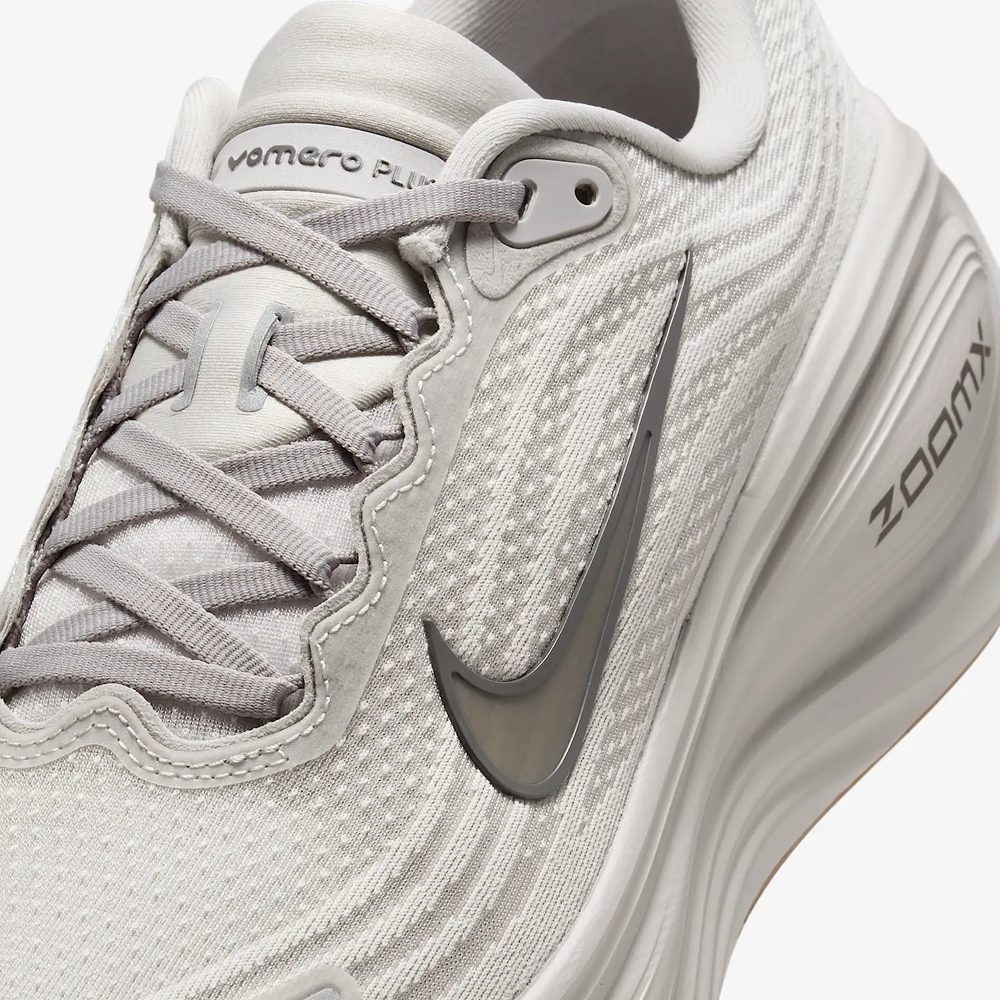 Sizing Nike Vomero Plus Running Shoes HV8150005