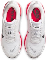 나이키 보메로 플러스 '화이트 브라이트 크림슨' HV8150-100 Details for 나이키 보메로 플러스 '화이트 브라이트 크림슨' HV8150-100