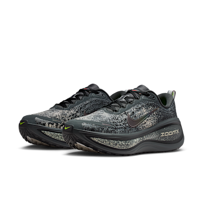 Details for Nike Vomero Plus 深灰/燕麥/螢光黃/黑 IM6776-060
