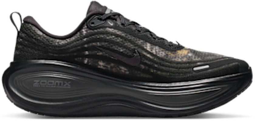 耐克Vomero Plus 黑色/烟熏灰/深灰/金属深灰 IM3985-001 Lookbook 耐克Vomero Plus 黑色/烟熏灰/深灰/金属深灰 IM3985-001