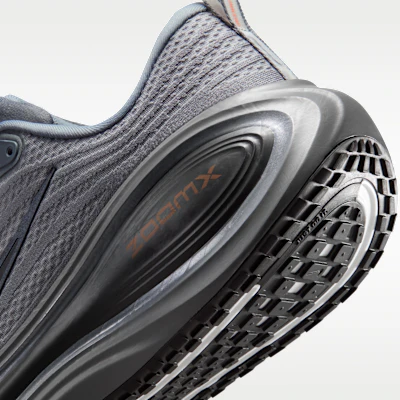 Nike Vomero Plus Gris Cool/Naranja Seguridad/Gris Metálico/Negro HV8150-014 Cheap Nike Vomero Plus Gris Cool/Naranja Seguridad/Gris Metálico/Negro HV8150-014