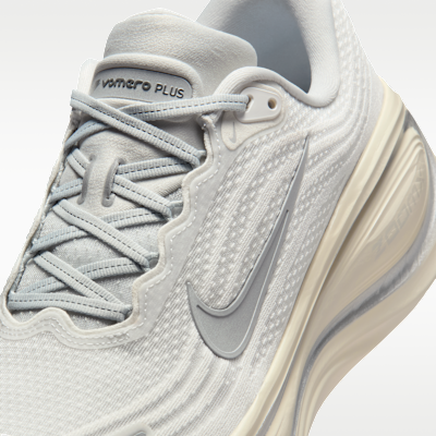 Sizing Nike Vomero Plus Tinte Platino/Gris Niebla/Gris Hierro/Plata Reflectante IQ0308-094