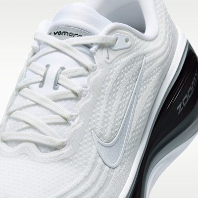 Sizing Nike Vomero Plus Blanco/Negro/Gris Frío/Plata Metálica II7181-102