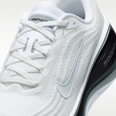 Nike Vomero Plus Blanco/Negro/Gris Frío/Plata Metálica II7181-102 Sizing Nike Vomero Plus Blanco/Negro/Gris Frío/Plata Metálica II7181-102