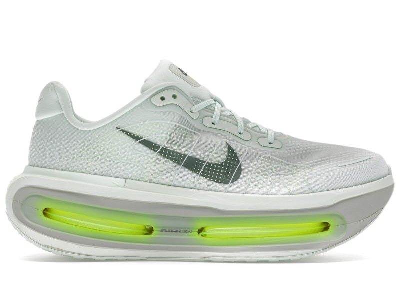 Buy 나이키 보메로 프리미엄 '베얼리 볼트' HQ2050-300