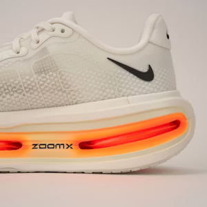 나이키 보메로 프리미엄 세일 코코넛 밀크 IQ4035-100 2