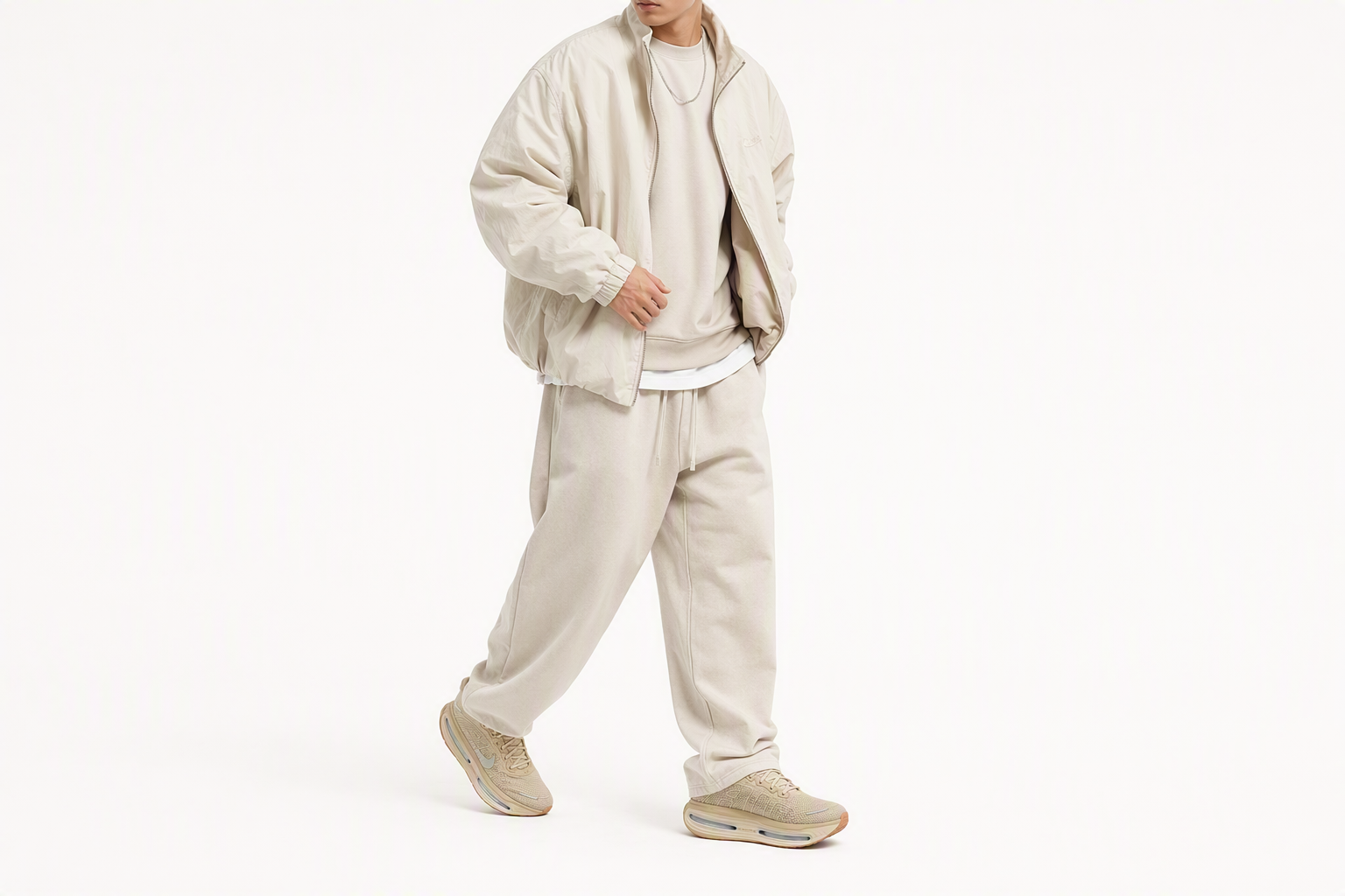 Order Nike Vomero 高級版 沙漠卡其/淺卡其/椰奶白/反光銀 IM8334-200