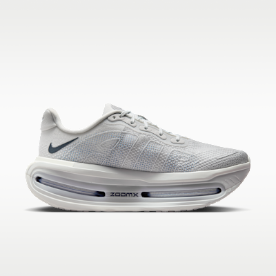 Lookbook Nike Vomero Premium Putih Kelabu/Kabut Kelabu/Kelabu Serigala/Obsidian Gelap HQ2050-104