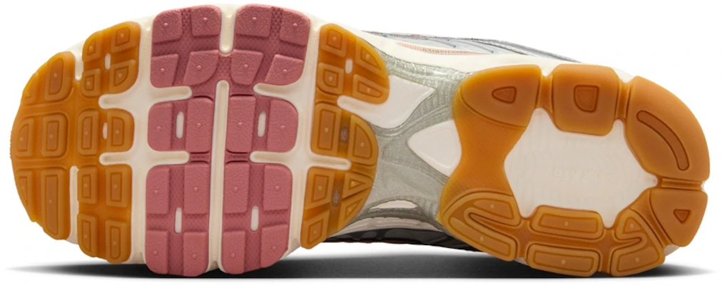 (W) ナイキ エアマックス モト 2K カジュアル シューズ IQ0365100 Order (W) ナイキ エアマックス モト 2K カジュアル シューズ IQ0365100