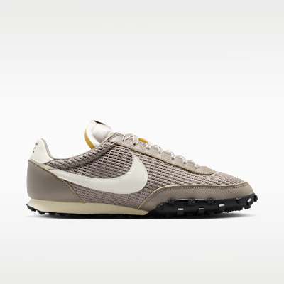 Nike Waffle Racer SE Moon Parcel/Shadow Header/Coconut Milk/Sale IM8673-001 Lookbook Nike Waffle Racer SE Moon Parcel/Shadow Header/Coconut Milk/Sale IM8673-001