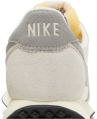Nike Waffle Trainer 2 SE 'Sail/Mediumgray' DM0180-100 Sizing Nike Waffle Trainer 2 SE 'Sail/Mediumgray' DM0180-100