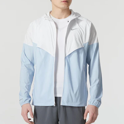 Chaqueta con Capucha Nike Windrunner Logo Colorblock Azul Claro FB7541-094 Lookbook Chaqueta con Capucha Nike Windrunner Logo Colorblock Azul Claro FB7541-094
