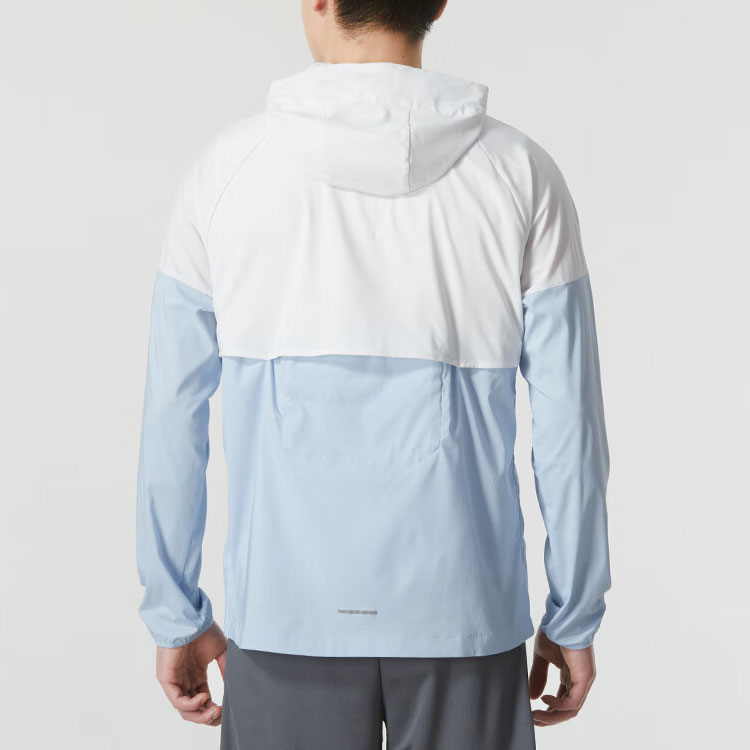 Shop Chaqueta con Capucha Nike Windrunner Logo Colorblock Azul Claro FB7541-094