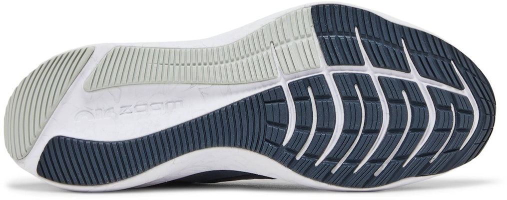 Nike Zoom Winflo 8 防滑耐磨 低筒 跑步鞋 男款 藍白 Shop Nike Zoom Winflo 8 防滑耐磨 低筒 跑步鞋 男款 藍白