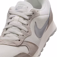 Sizing (W) 耐克 MD RUNNER 2 休闲鞋 749869108