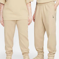 Details for Nike x Billie Eilish 棕色男女長版針織運動褲 (美國限定款). DQ7752-202