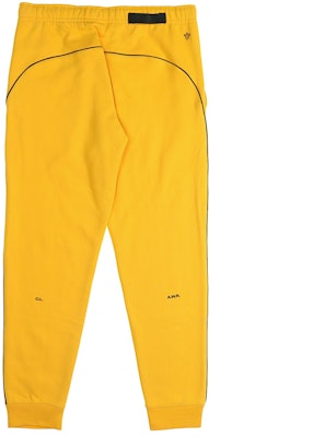 耐克 x Drake NOCTA 金丝绒休闲裤 大学金配色 (US) DA3935-739 Lookbook 耐克 x Drake NOCTA 金丝绒休闲裤 大学金配色 (US) DA3935-739