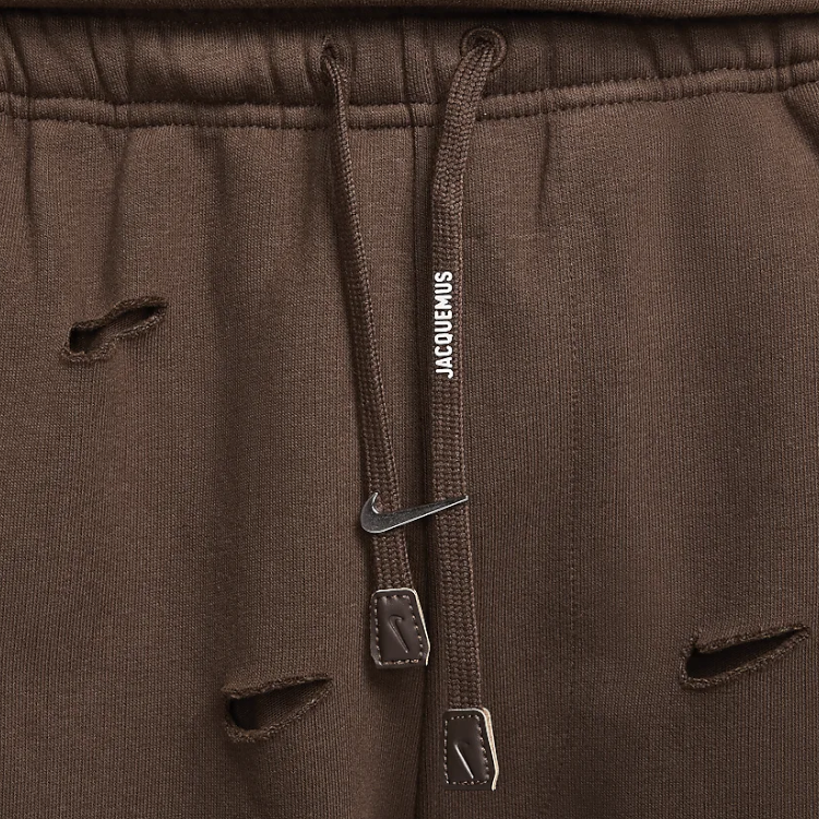 Details for Nike x Jacquemus SS24 Fleece Knit Jogger Coklat Asia Eksklusif Unisex. FJ3269-259