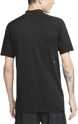 Nike x MMW Loose Fit Raglan Sleeve T-Shirt Hitam DD9437-010 Lookbook Nike x MMW Loose Fit Raglan Sleeve T-Shirt Hitam DD9437-010