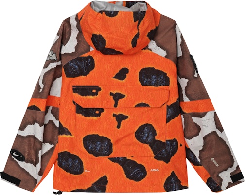 Nike x NOCTA Opal Waterproof Breathable Unisex Hooded Jacket Orange. FZ3254-819 Lookbook Nike x NOCTA Opal Waterproof Breathable Unisex Hooded Jacket Orange. FZ3254-819