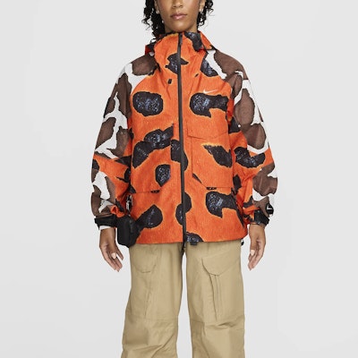 Nike x NOCTA Opal Waterproof Breathable Unisex Hooded Jacket Orange. FZ3254-819 Sizing Nike x NOCTA Opal Waterproof Breathable Unisex Hooded Jacket Orange. FZ3254-819
