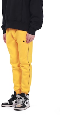 Nike x NOCTA 金色運動褲 - 亞洲版復古風格. DA4105-739 Shop Nike x NOCTA 金色運動褲 - 亞洲版復古風格. DA4105-739