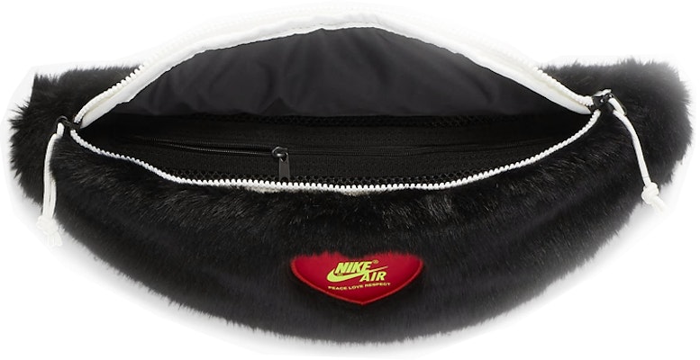 Nike x Olivia Kim Heritage Faux Fur Waist Bag Black Lookbook Nike x Olivia Kim Heritage Faux Fur Waist Bag Black