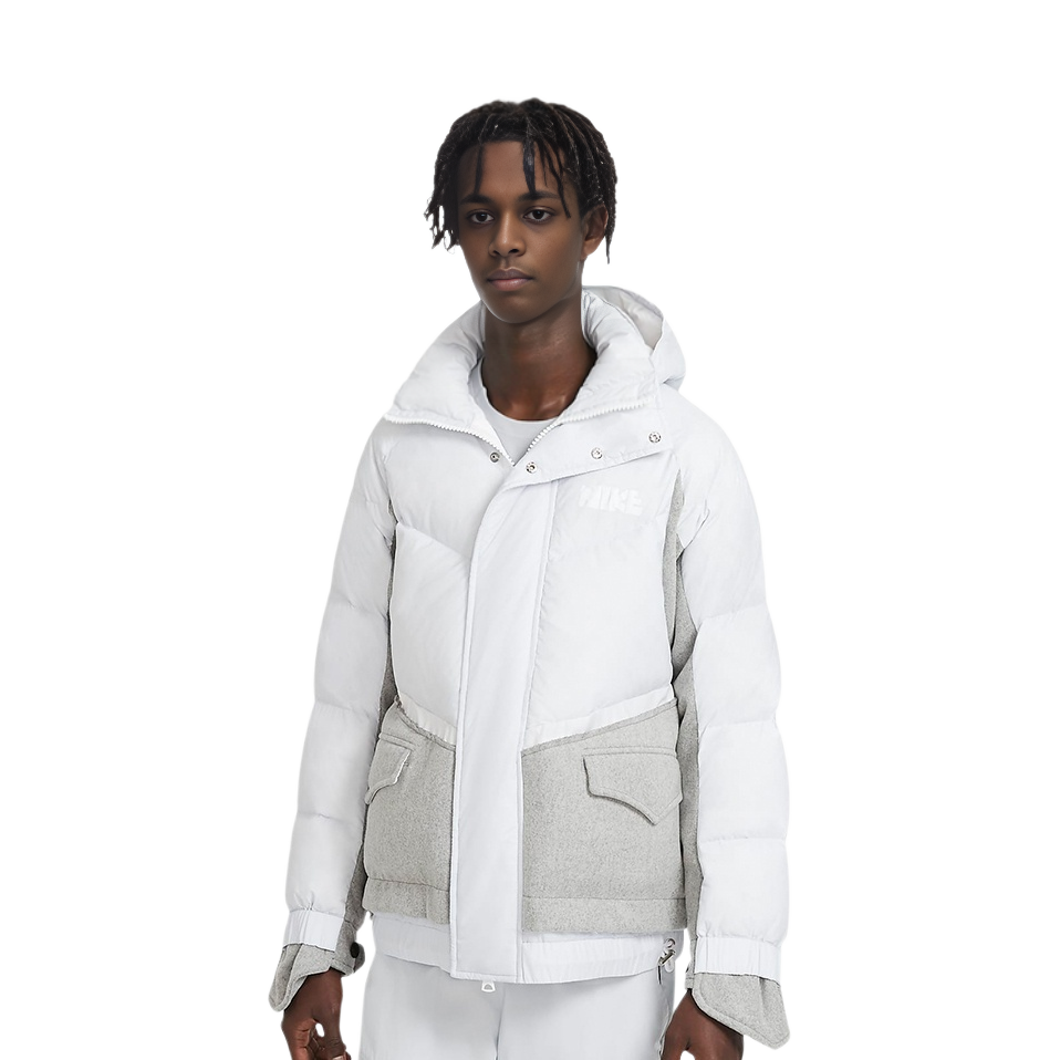 Shop Nike x Sacai 寬鬆拼接羽絨外套 冬季純白金 CT3269-043