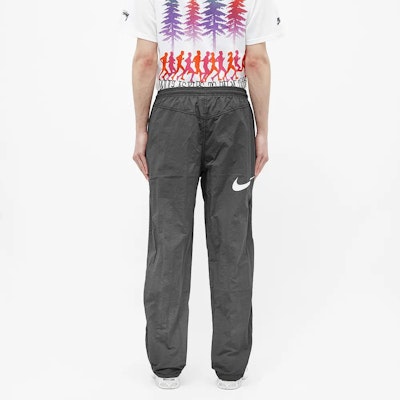 Nike x Stüssy Beach Pants Off Noir Lookbook Nike x Stüssy Beach Pants Off Noir