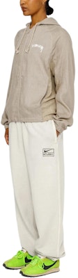 Nike x Stüssy SS24 Chaqueta Unisex Beige con Capucha - Cómoda y Estilosa. FZ5751-263 Details for Nike x Stüssy SS24 Chaqueta Unisex Beige con Capucha - Cómoda y Estilosa. FZ5751-263