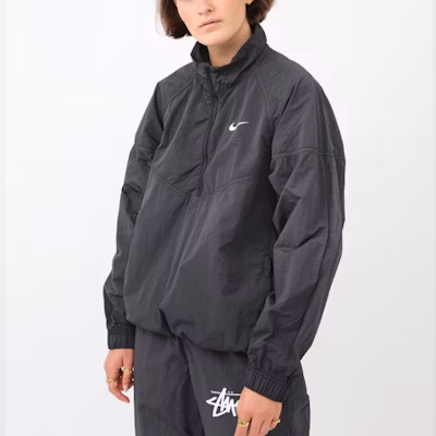 Nike x Stüssy Windrunner Jacket Off Noir Lookbook Nike x Stüssy Windrunner Jacket Off Noir