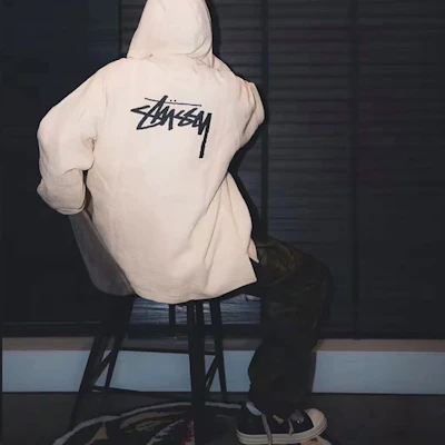 耐克Stussy联名FW22米色连帽衫 男女同款袋鼠兜休闲上衣 DO5307-120 Purchase 耐克Stussy联名FW22米色连帽衫 男女同款袋鼠兜休闲上衣 DO5307-120
