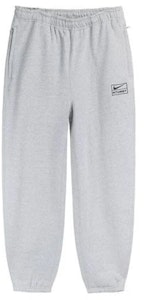 耐吉 X Stussy 灰色運動褲 (亞洲尺寸) Buy 耐吉 X Stussy 灰色運動褲 (亞洲尺寸)