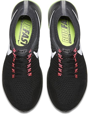 Nike Zoom All Out Flyknit 氣墊專業跑步鞋 椰子配色 Lookbook Nike Zoom All Out Flyknit 氣墊專業跑步鞋 椰子配色