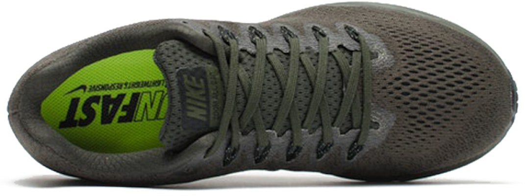 耐克 Zoom All Out Low ‘杉树绿’ 878670-301 Lookbook 耐克 Zoom All Out Low ‘杉树绿’ 878670-301