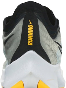 Nike Zoom Fly 3 'Putih' AT8240-102 Sizing Nike Zoom Fly 3 'Putih' AT8240-102