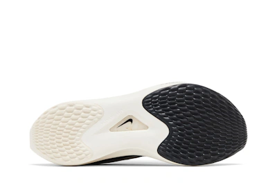 Nike Zoom Fly 5 'Black Metallic Gold Grain' DM8968-002