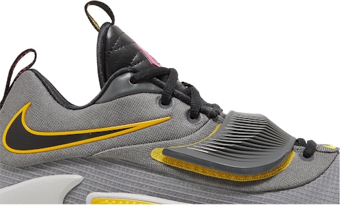 Nike Zoom Freak 3 'Low Battery' Sepatu Basket Pria DA0694-006 Order Nike Zoom Freak 3 'Low Battery' Sepatu Basket Pria DA0694-006