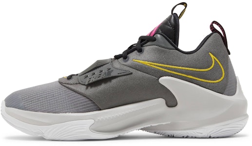 Nike Zoom Freak 3 'Low Battery' Sepatu Basket Pria DA0694-006 Lookbook Nike Zoom Freak 3 'Low Battery' Sepatu Basket Pria DA0694-006