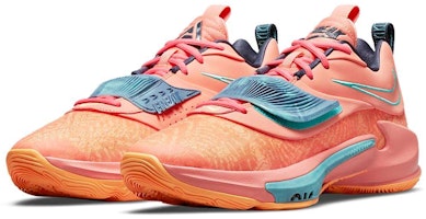 耐克Zoom Freak 3 EP 'Stay Freaky' 运动鞋 DA0695-600 Lookbook 耐克Zoom Freak 3 EP 'Stay Freaky' 运动鞋 DA0695-600