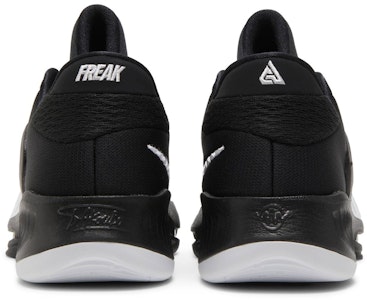 Nike Zoom Freak 4 TB 'Hitam Putih' DO9679-002 Details for Nike Zoom Freak 4 TB 'Hitam Putih' DO9679-002